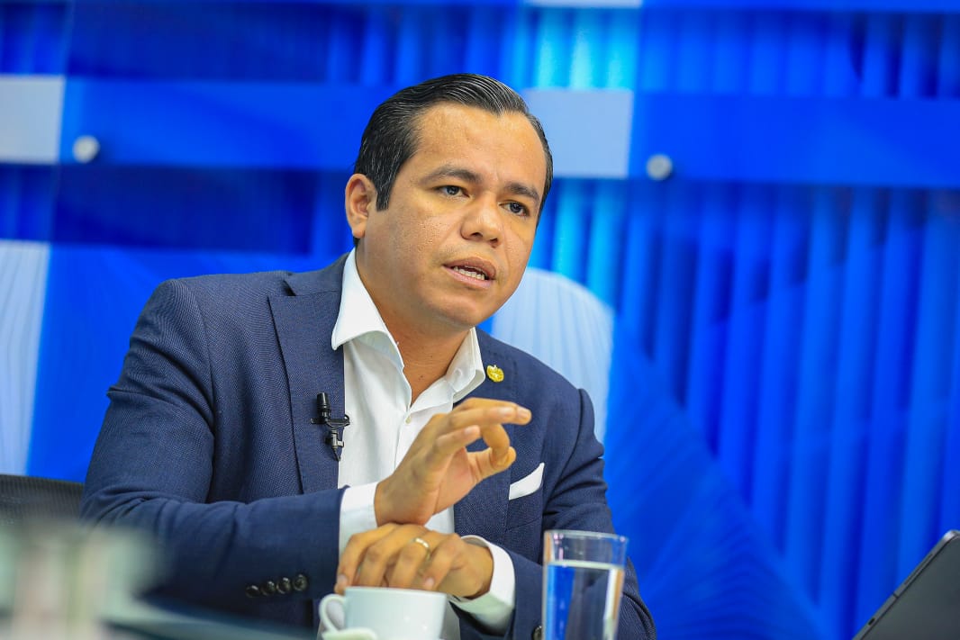 Ministro Zelaya: “El truco de la Sala es ordenarle al TSE imprimir las papeletas antes que invaliden a Margarita Escobar” ministro-zelaya-el-truco-de-la-sala-es-ordenarle-al-tse-imprimir-las-papeletas-antes-que-invaliden-a-margarita-escobar